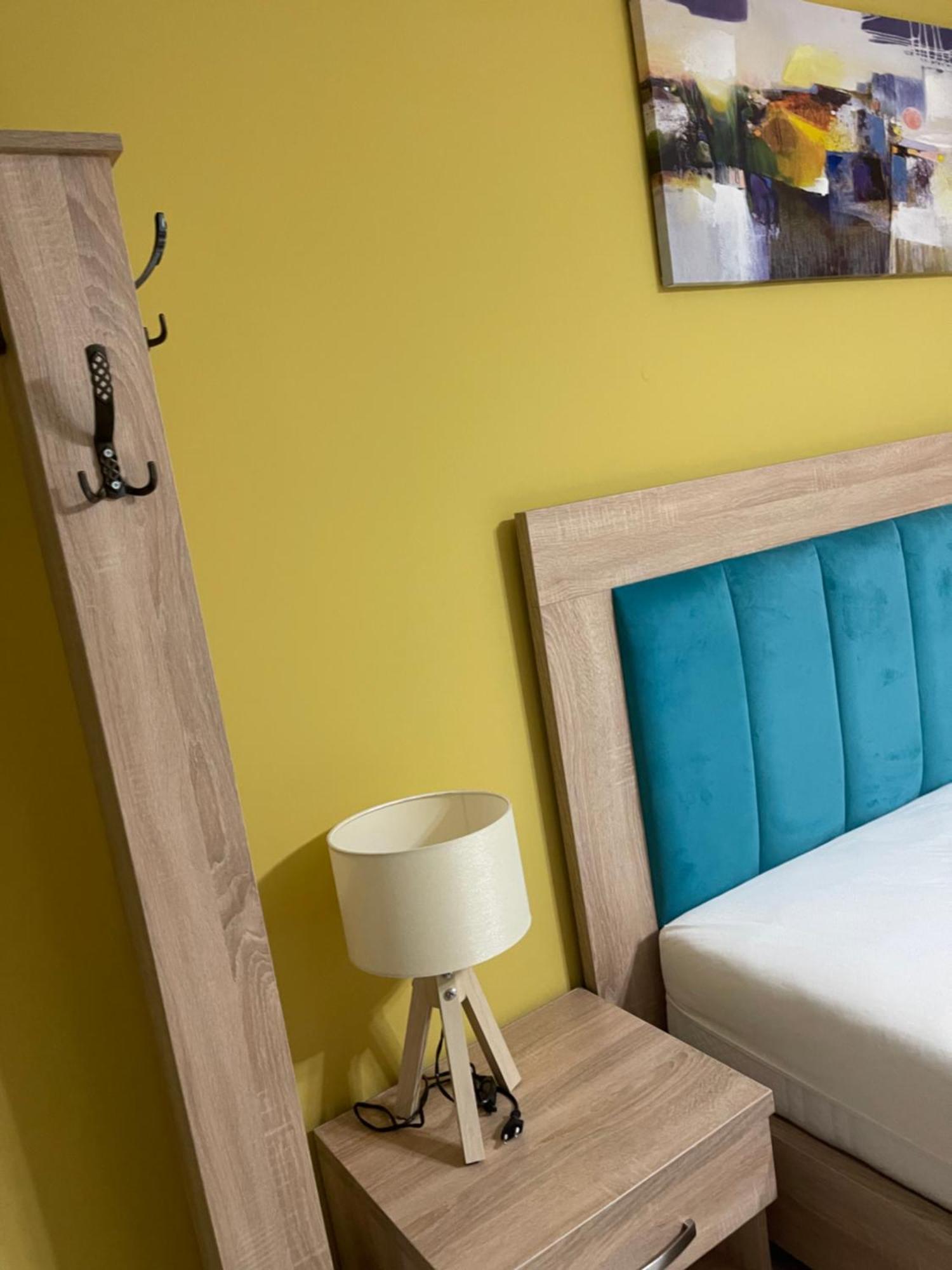 Ora Apartament Pogradec Esterno foto