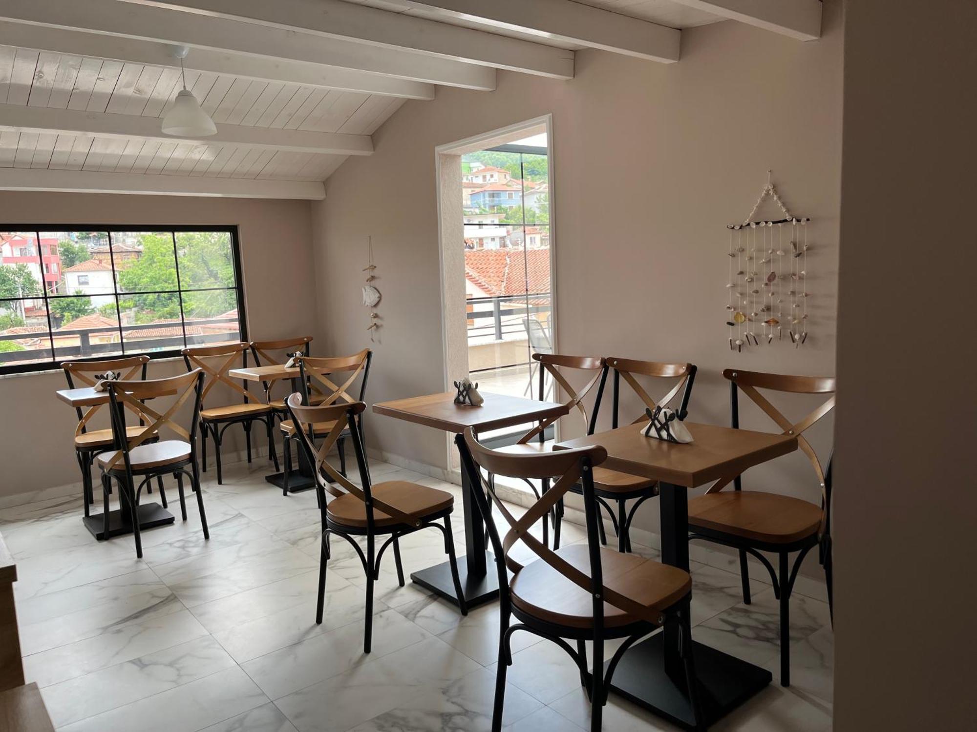 Ora Apartament Pogradec Esterno foto
