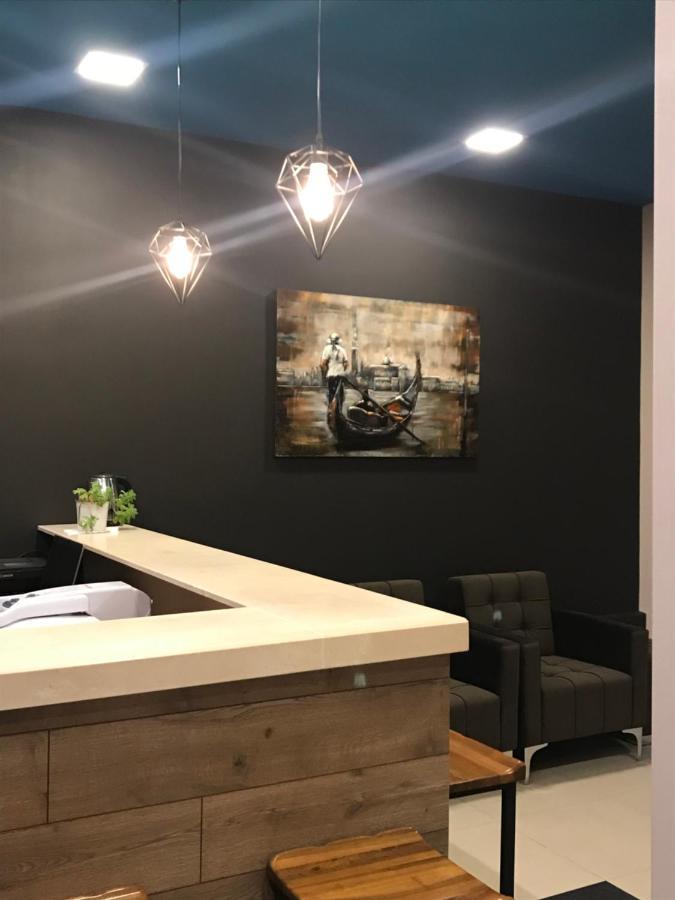 Ora Apartament Pogradec Esterno foto